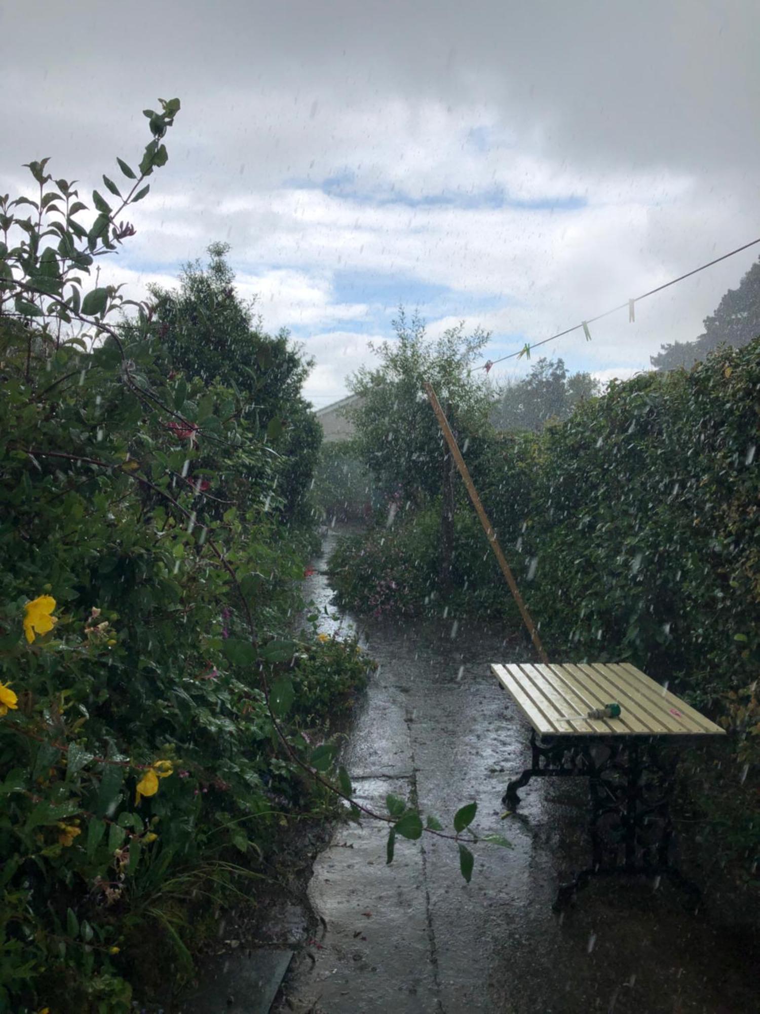 Llanw Malltraeth - Malltraeth Tides Llangadwaladr  Bagian luar foto